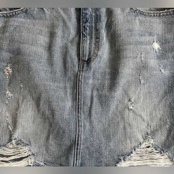 Pistola Sierra Distressed Jean Skirt Size 10/30 - Picture 8 of 9
